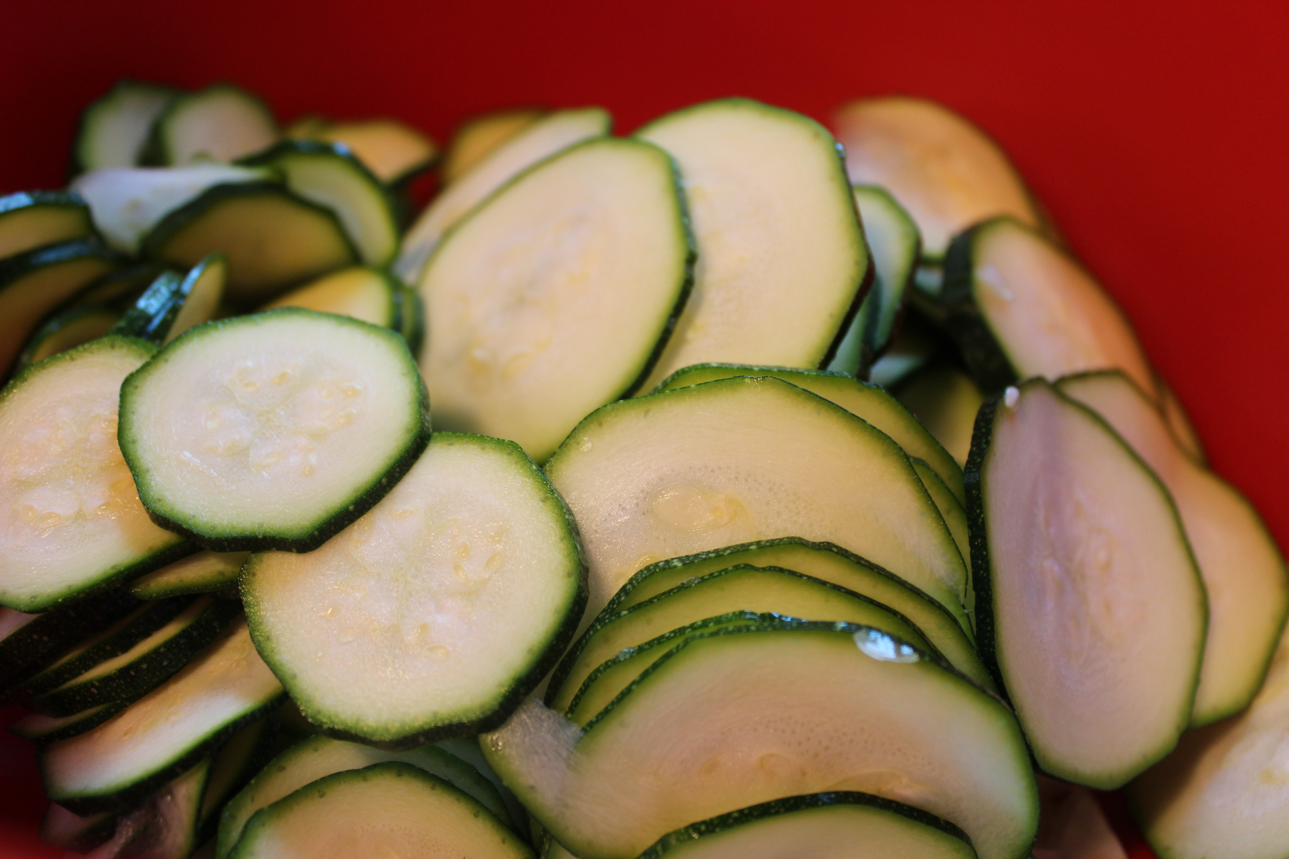 zucchini sliced