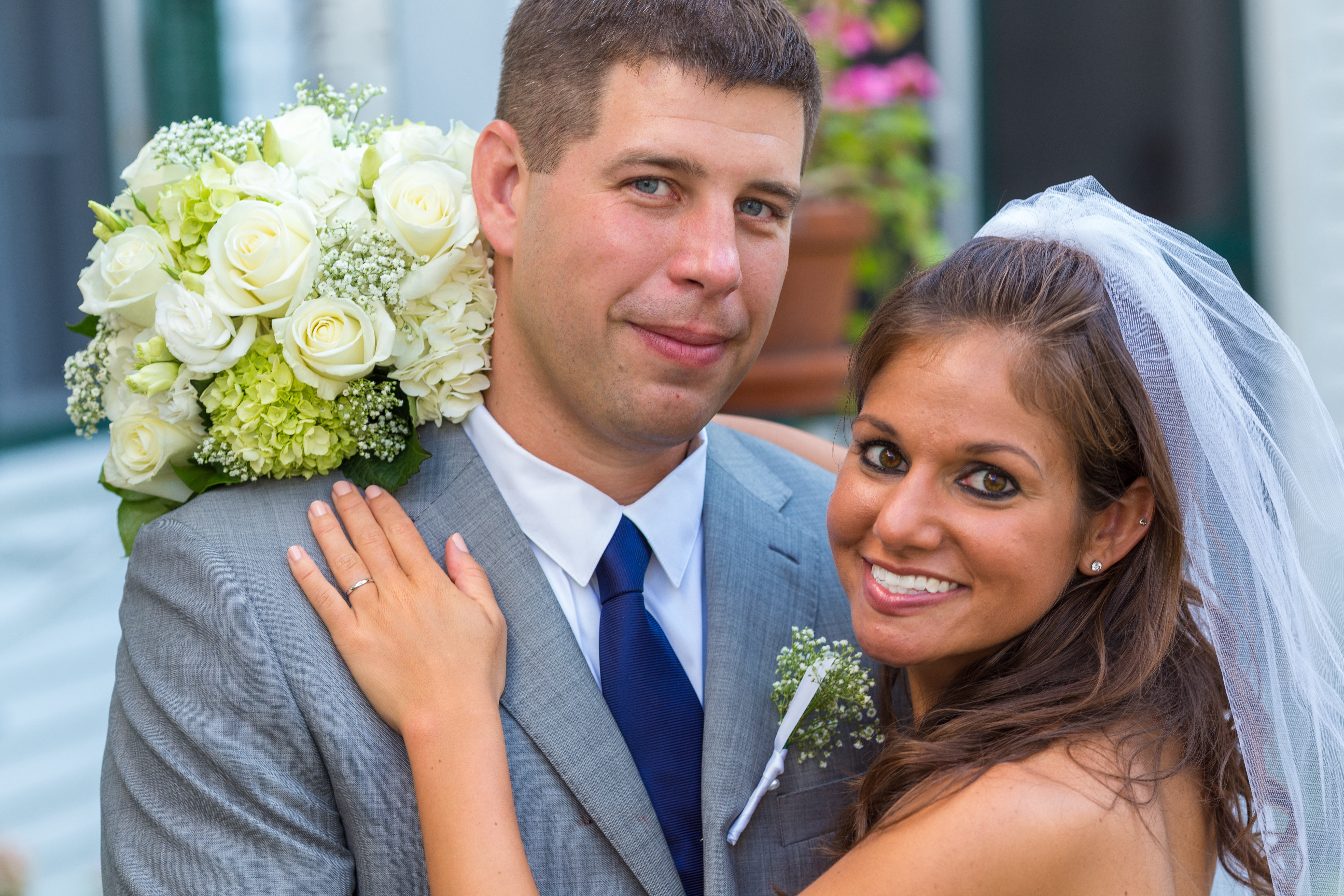 Roberta + Bobby’s Charming Shoreside Wedding