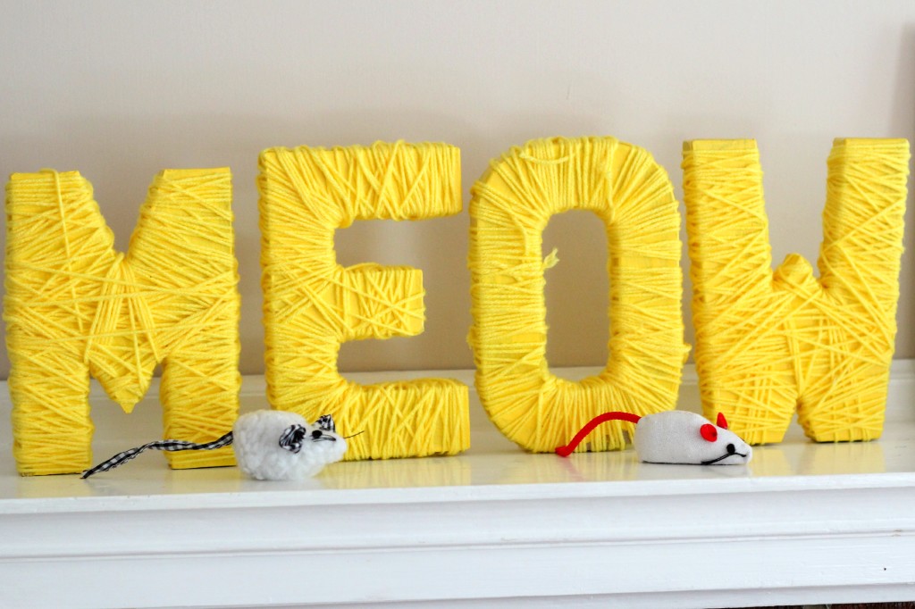 kitten-party-meow-yarn-sign