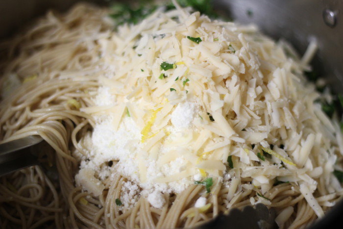 garlic lemon parmesan cheese spaghetti pasta, whole grain, light and healthy