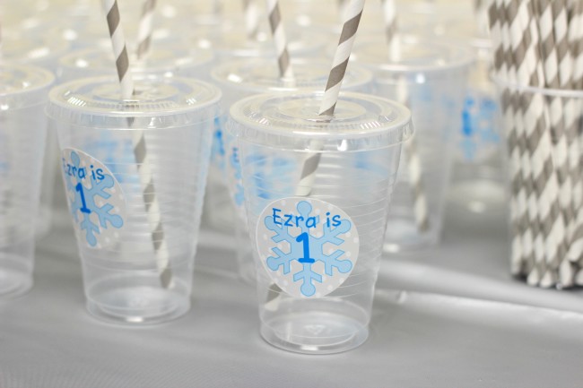 first-birthday-snow-theme-drink-cups