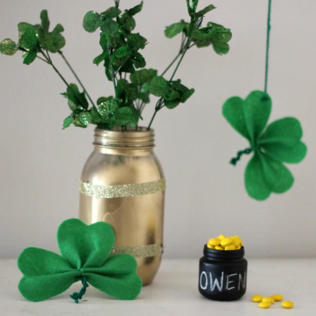 St. Patrick's Day Mini DIY Pot of Gold Favor