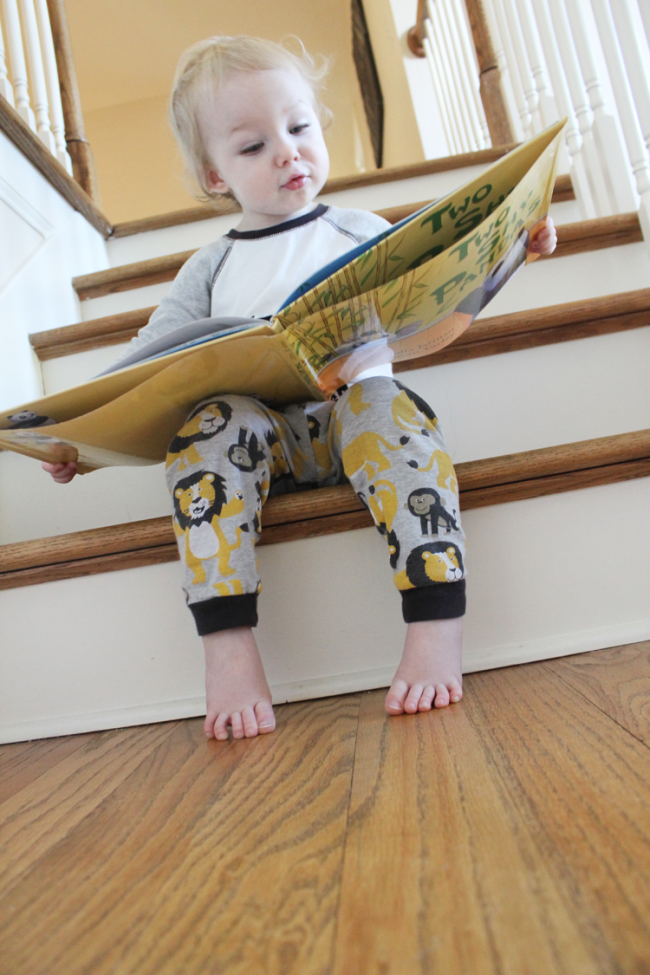 toddler reading