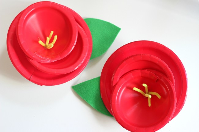 Paper Plate Flowers with Felt Leaves