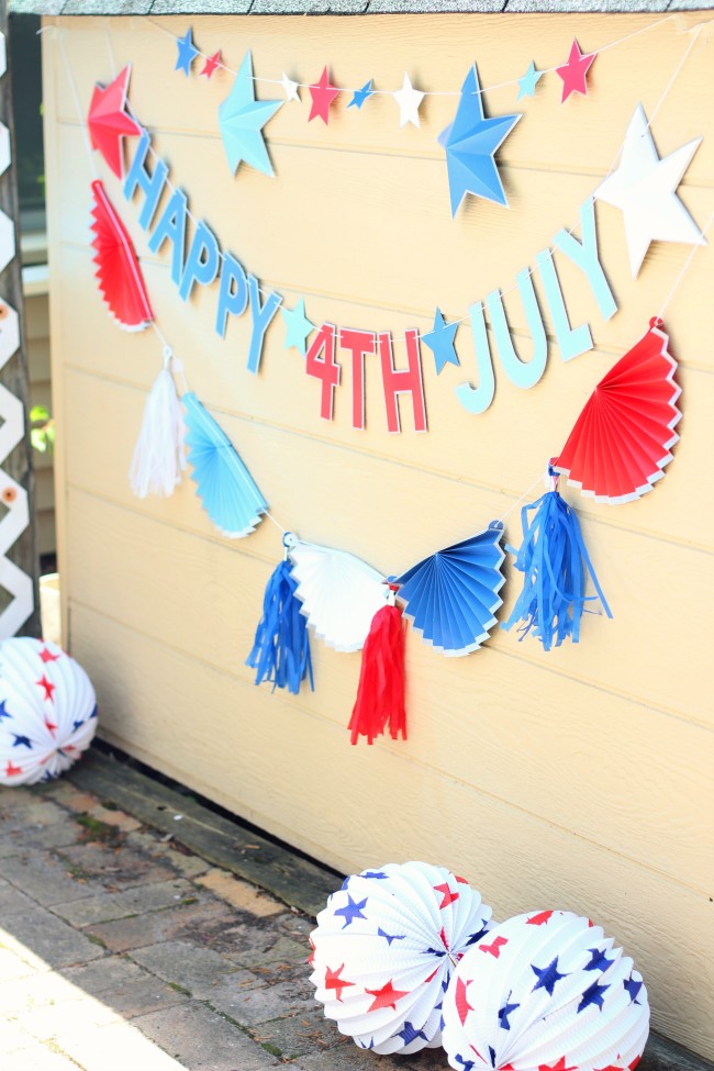 4th of july banners and lanterns