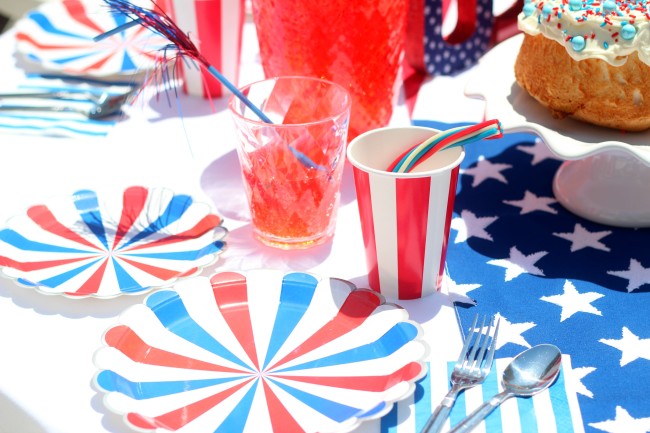 4th of july table setting