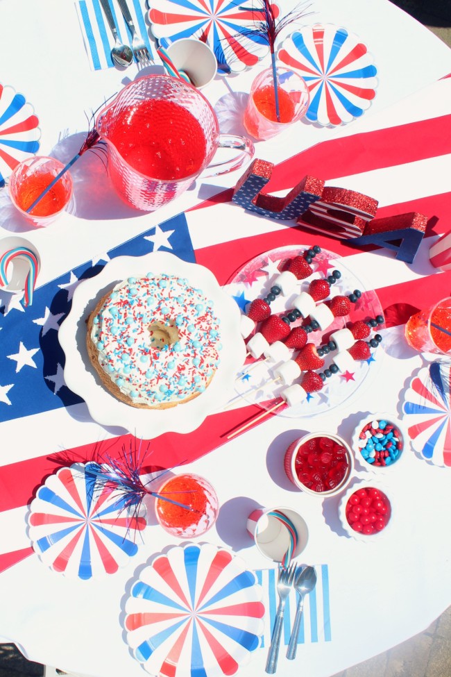 4th of july tablescape