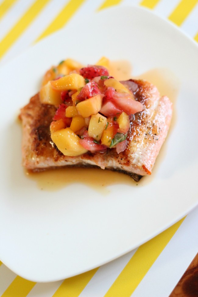 Seared Tropical Salmon with Mango Salsa Recipe