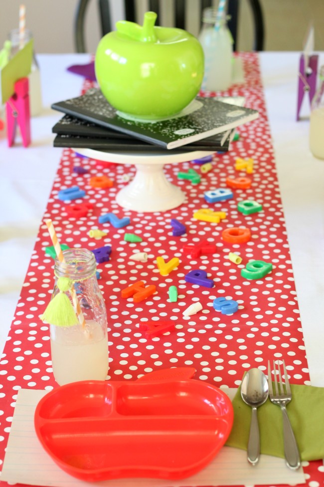 back-to-school-party-tablescape