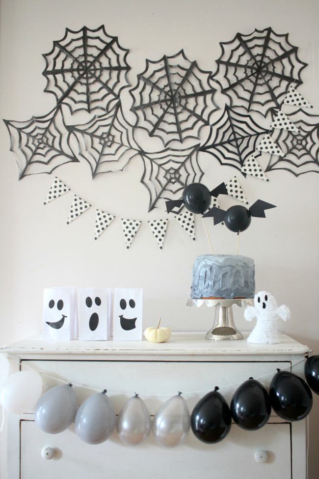 Spooky Black & White Halloween Party Ideas