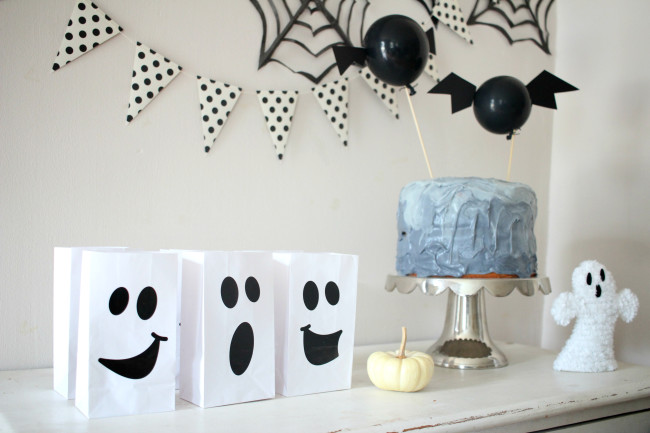 Spooky Black & White Halloween Party Ideas