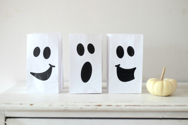 Spooky Black & White Halloween Party Ideas