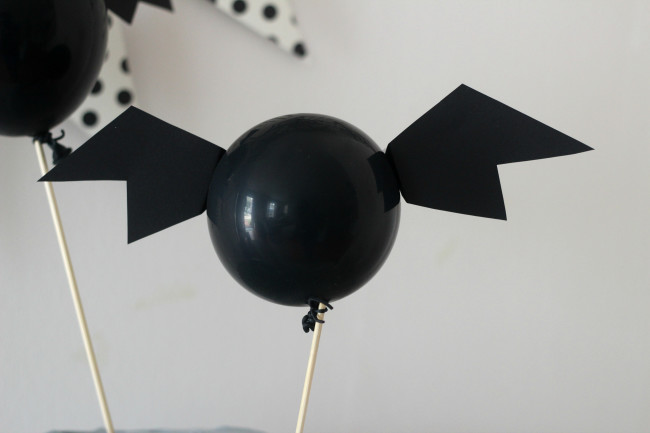 Mini Balloon Bat Cake Toppers